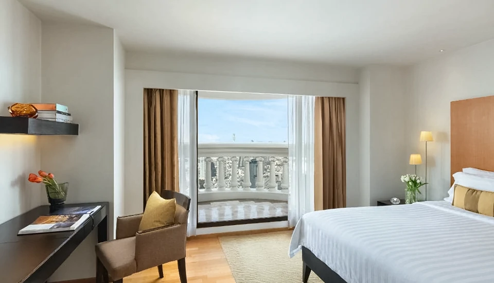 هتل لبوا ات استیت تاور بانکوک